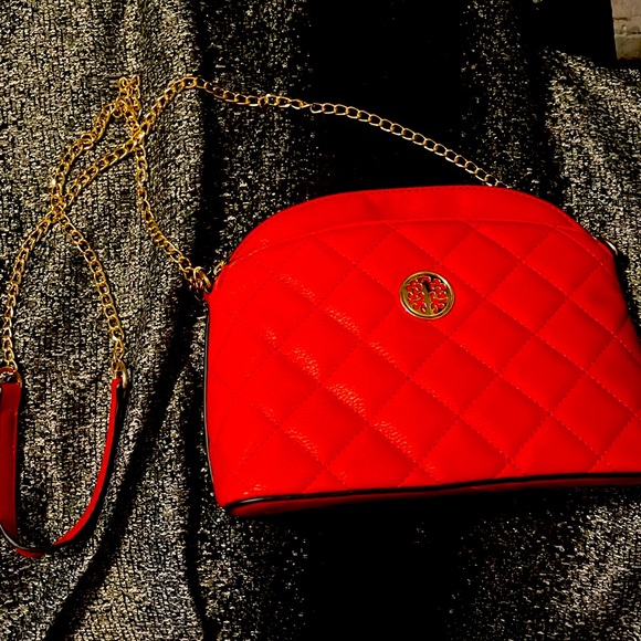 Red purse - Picture 1 of 1